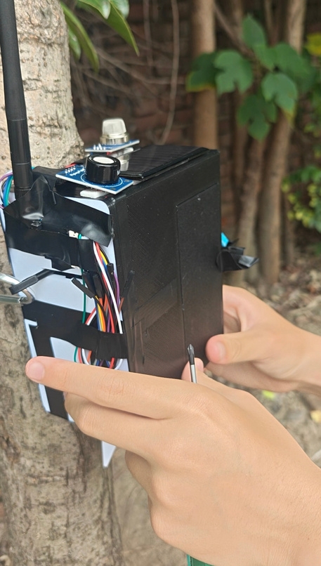 Image: Multiple angles of device deployment